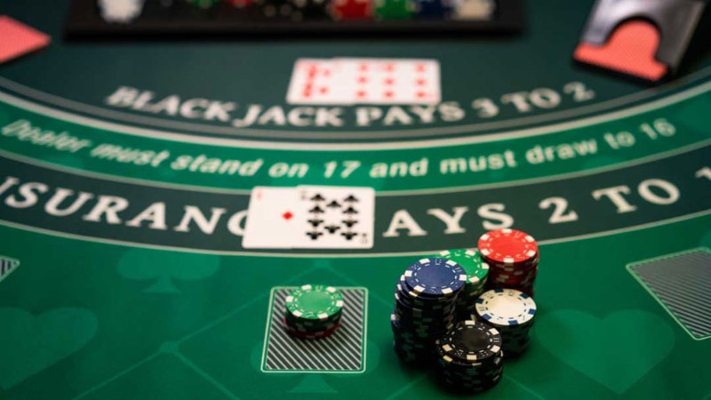 Nắm rõ luật chơi bài Blackjack chi tiết
